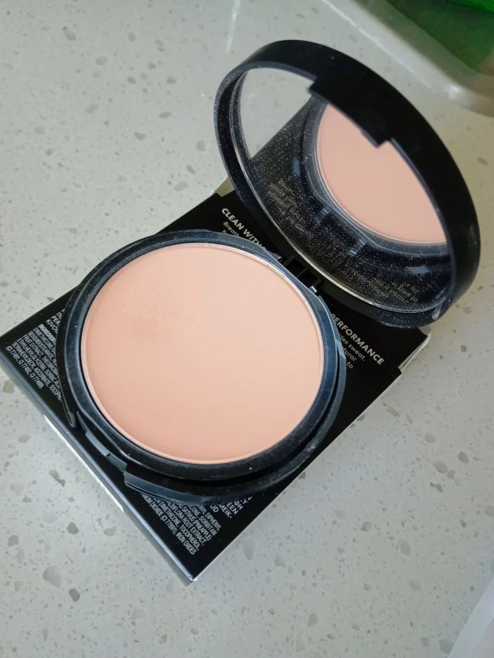 EUC BAREMINERALS BAREPRO 24 HR WEAR FOUNDATION FAIR 15 COOL POWDER